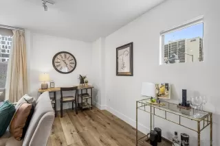 Photo #6: 230005503 Listing