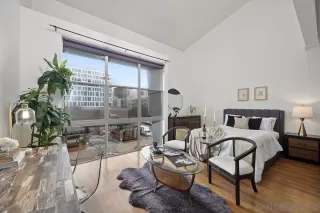 Photo #5: 230005505 Listing