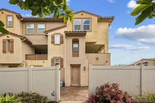 Photo #2: 230005561 Listing