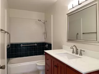 Photo #6: 230005605 Listing