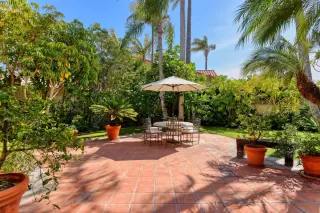 Photo #2: 230005607 Listing