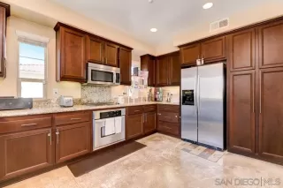 Photo #6: 230005634 Listing 