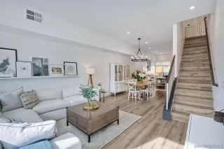 Photo #2: 230005653 Listing 