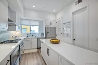 Photo #5: 230005653 Listing 