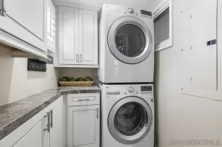 Photo #5: 230005659 Listing 