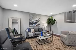 Photo #2: 230005736 Listing