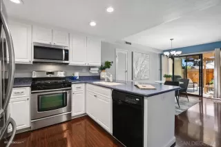 Photo #6: 230005736 Listing