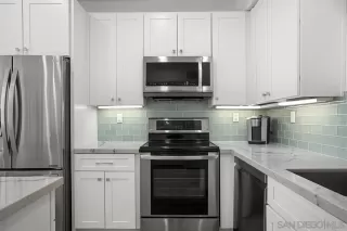 Photo #3: 230005759 Listing