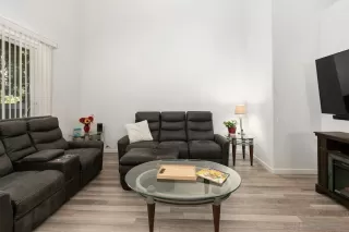 Photo #5: 230005772 Listing