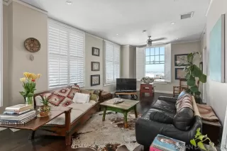 Photo #3: 230005780 Listing