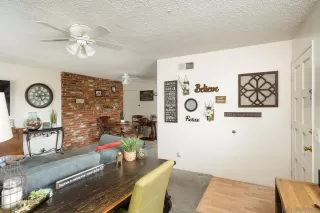 Photo #3: 230005823 Listing