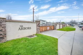 Photo #2: 230005853 Listing