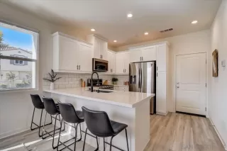 Photo #3: 230005919 Listing