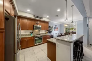 Photo #3: 230005991 Listing