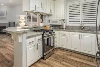 Photo #5: 230006001 Listing