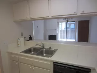 Photo #4: 230006018 Listing