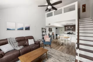 Photo #2: 230006040 Listing