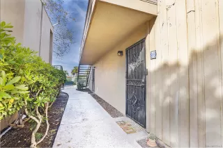 Photo #2: 230006079 Listing