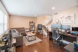 Photo #1: 230006112 Listing