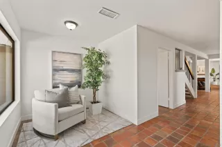 Photo #3: 230006156 Listing 