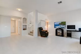 Photo #6: 230006233 Listing