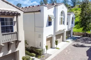 Photo #2: 230006259 Listing