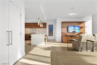 Photo #4: 230006296 Listing