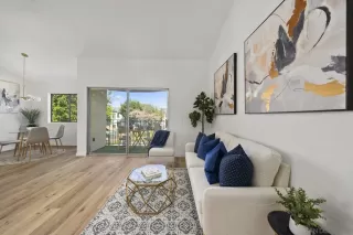 Photo #6: 230006360 Listing