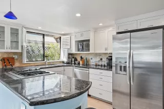 Photo #4: 230006384 Listing