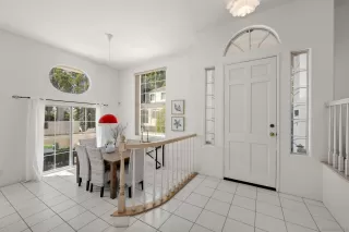 Photo #2: 230006412 Listing