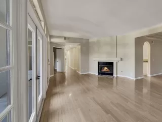 Photo #3: 230006447 Listing