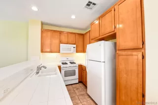 Photo #5: 230006455 Listing