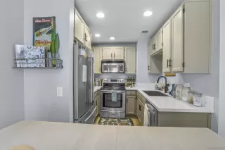 Photo #6: 230006456 Listing