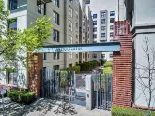 Photo #2: 230006486 Listing