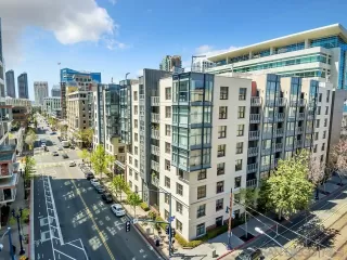 Photo #3: 230006486 Listing