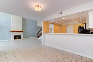 Photo #3: 230006524 Listing