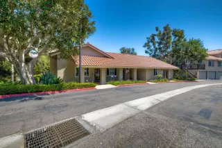 Photo #3: 230006548 Listing 