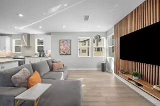 Photo #4: 230006589 Listing