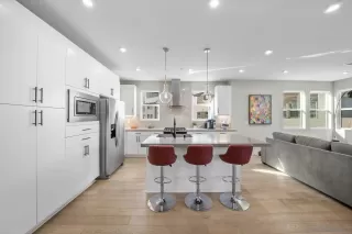 Photo #5: 230006589 Listing