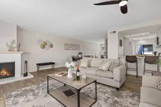 Photo #5: 230006621 Listing