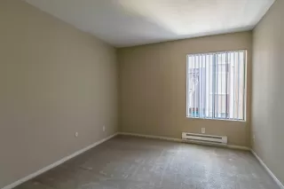 Photo #4: 230006691 Listing