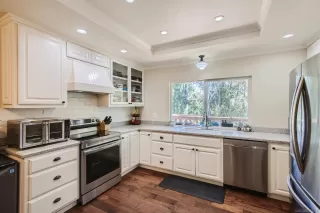 Photo #5: 230006700 Listing