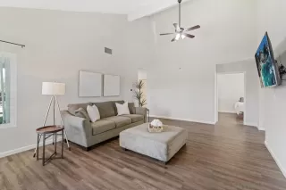 Photo #6: 230006719 Listing