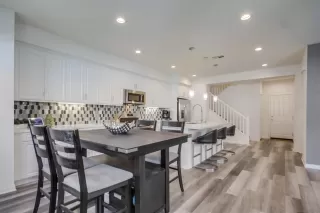 Photo #3: 230006731 Listing