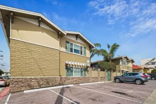 Photo #2: 230006745 Listing 