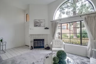 Photo #2: 230006754 Listing