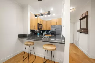 Photo #5: 230006779 Listing