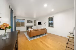 Photo #6: 230006779 Listing