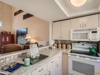 Photo #6: 230006789 Listing 