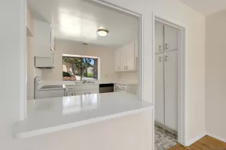 Photo #5: 230006801 Listing